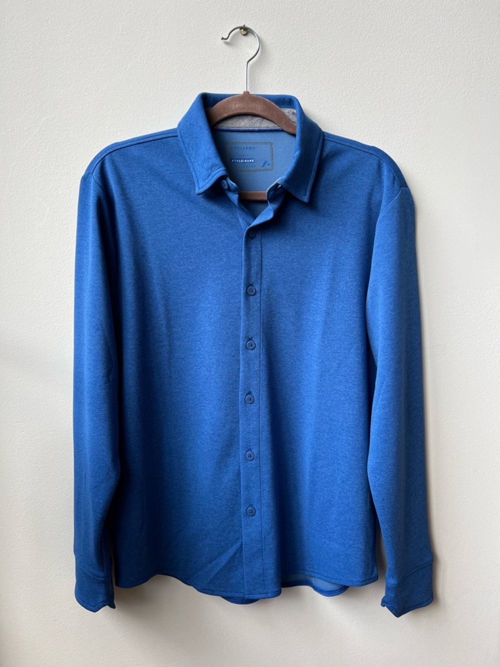 NWOT Twillory Athleisure Shirt